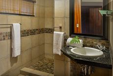 Stream Unit Bathroom